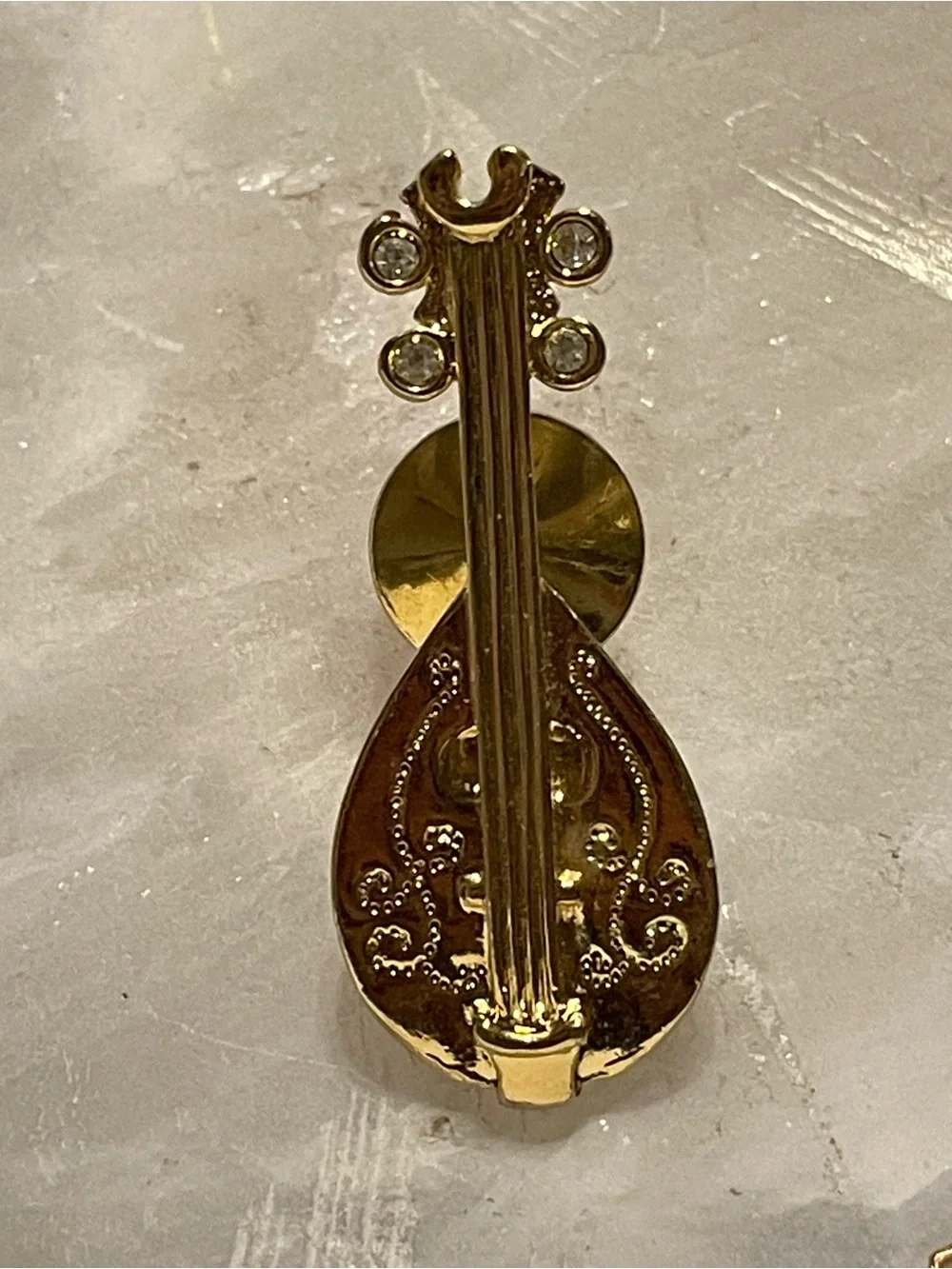 Vintage Gold Tone Mandolin Instrument Pin #7655